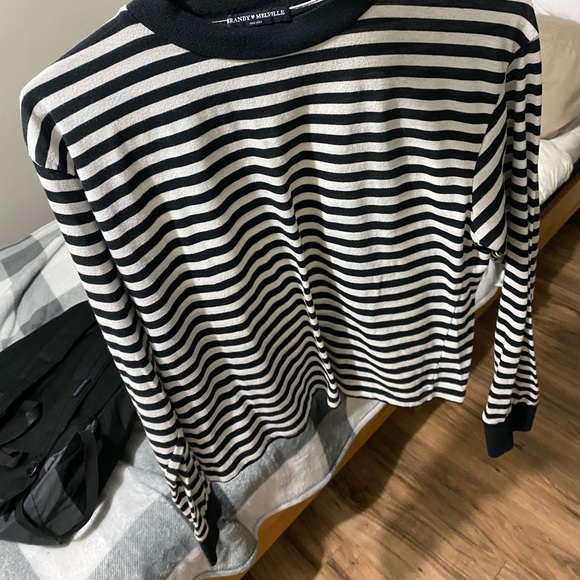 Brandy Melville long sleeve - Picture 2 of 2